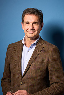 Dr. Frank Hummel